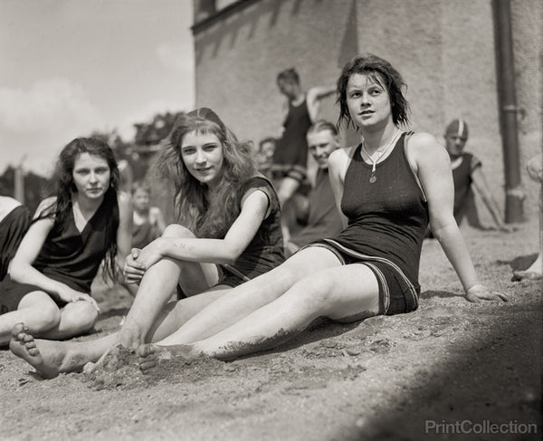 Bathing Beach Beauties Bathing Beach Beauties