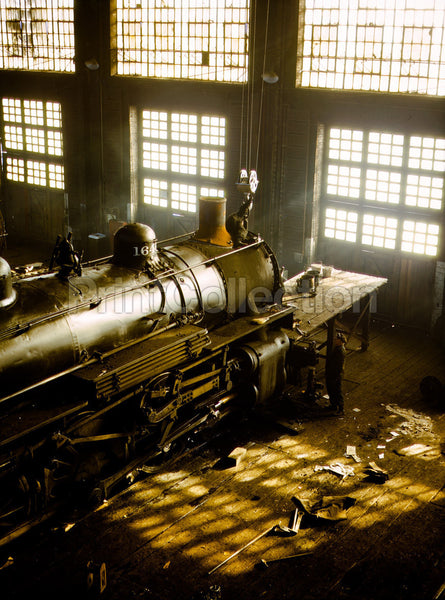 C & NW RR, Working on a Locomotive, Chicago, IL C & NW RR, Working on a Locomotive, Chicago, IL