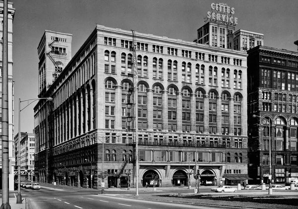 Exterior of Auditorium Building, 430 South Michigan Avenue Exterior of Auditorium Building, 430 South Michigan Avenue