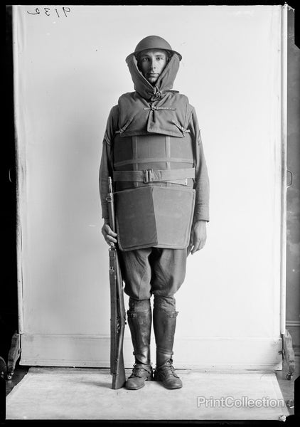 Fall Fashion, US Military Fall 1918 or so. Fall Fashion, US Military Fall 1918 or so.