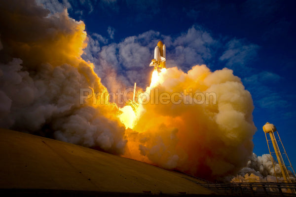 STS129-S-049, Space Shuttle Atlantis STS129-S-049, Space Shuttle Atlantis