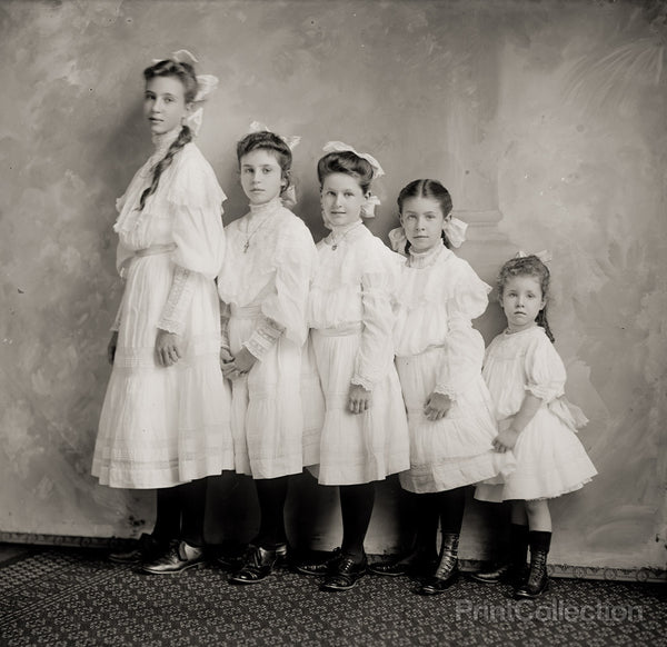 Unknown Sisters, Various Sizes Unknown Sisters, Various Sizes